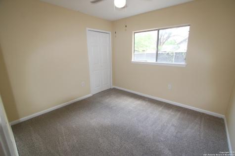 2706 Lakedon San Antonio TX 78222