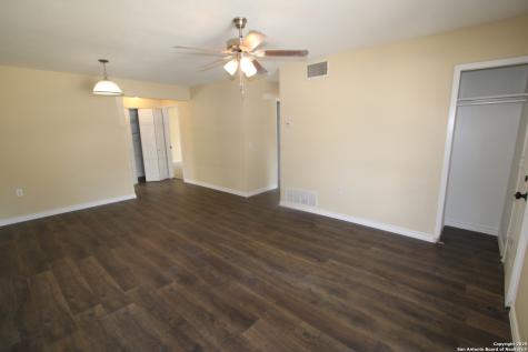 2706 Lakedon San Antonio TX 78222