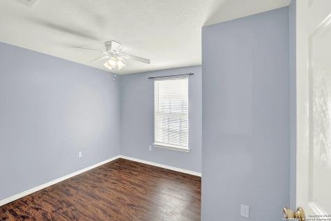 1205 Plum Floresville TX 78114