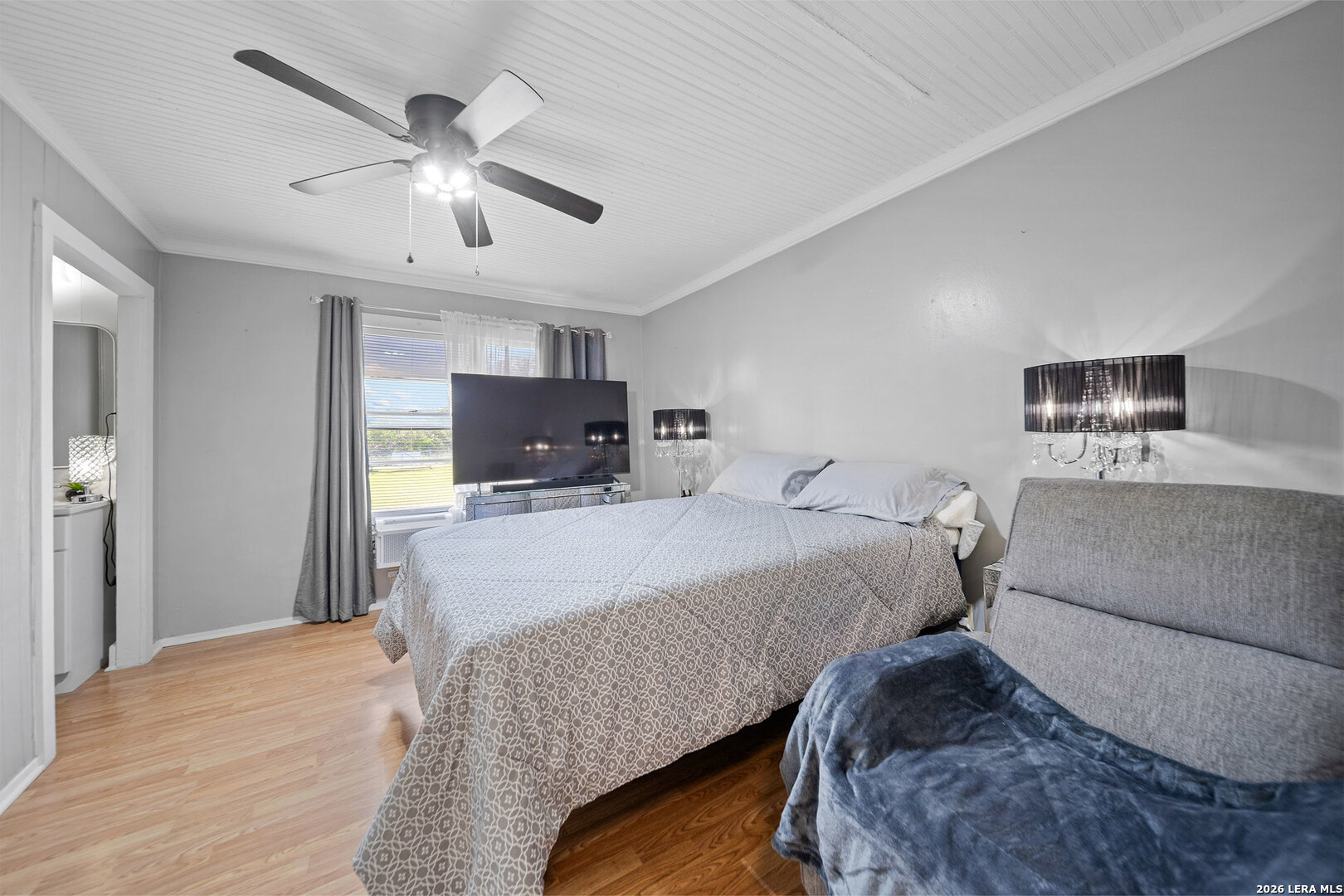 13950 Ih 35 Moore TX 78057