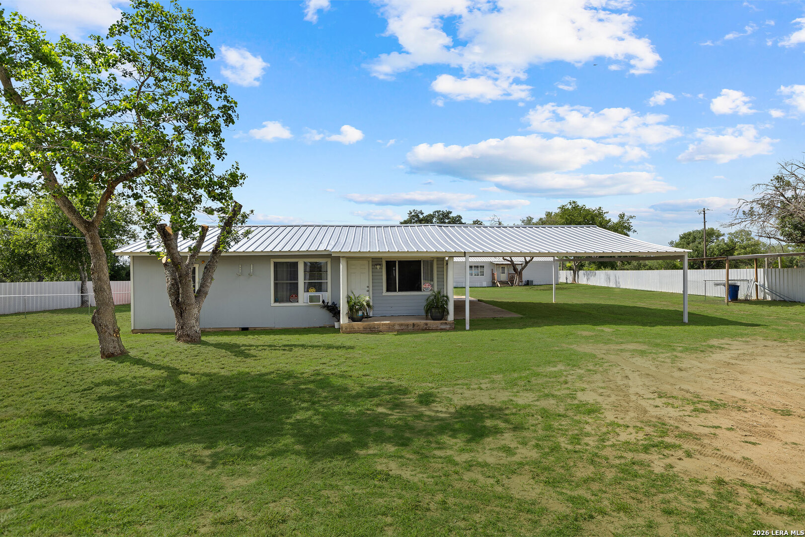 13950 Ih 35 Moore TX 78057