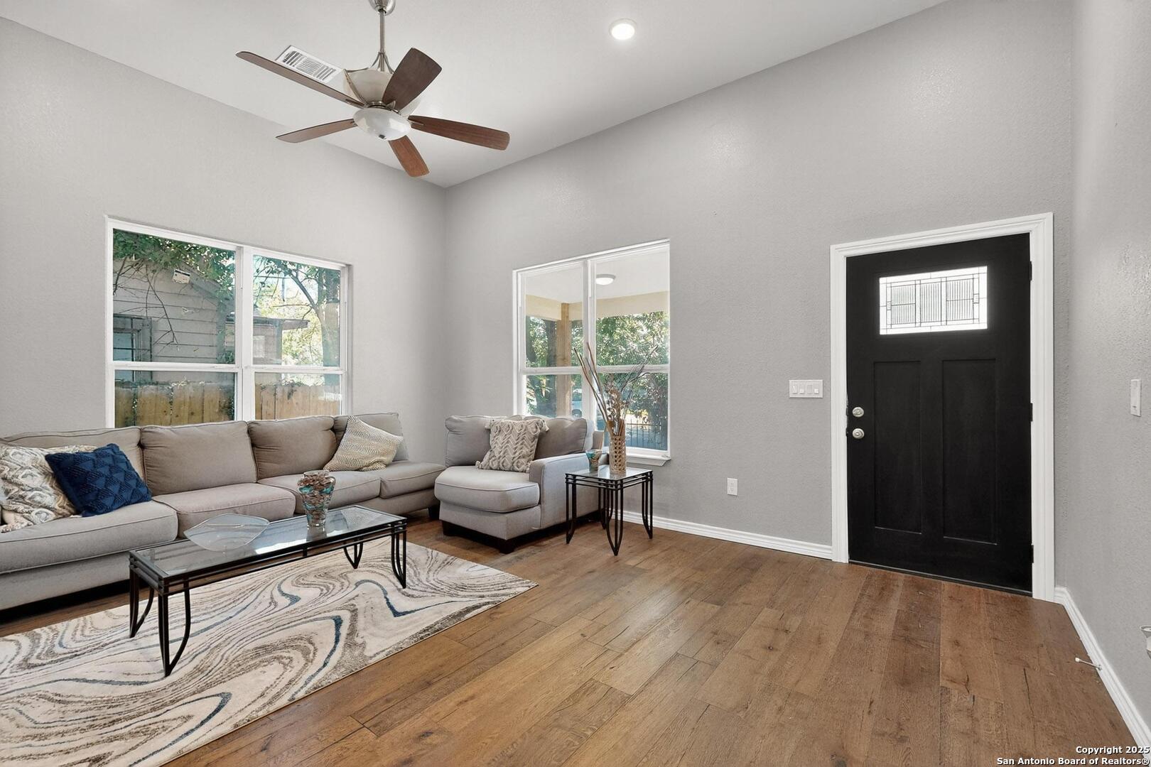 305 N Spruce San Antonio TX 78203