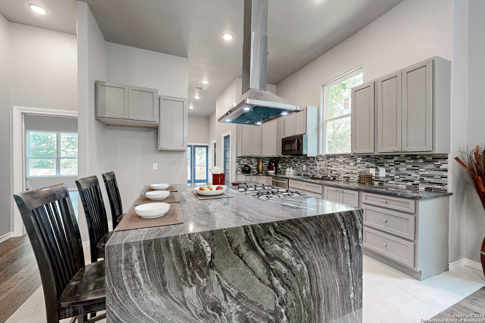 305 N Spruce San Antonio TX 78203