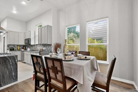 305 N Spruce San Antonio TX 78203