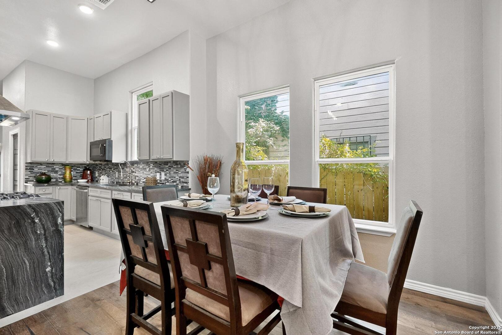 305 N Spruce San Antonio TX 78203