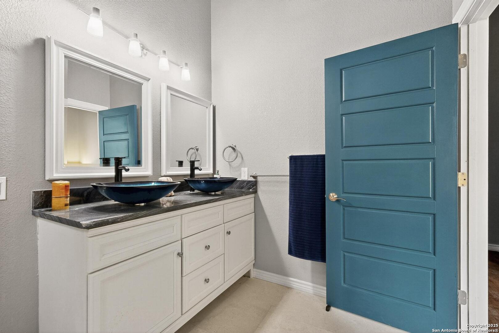 305 N Spruce San Antonio TX 78203