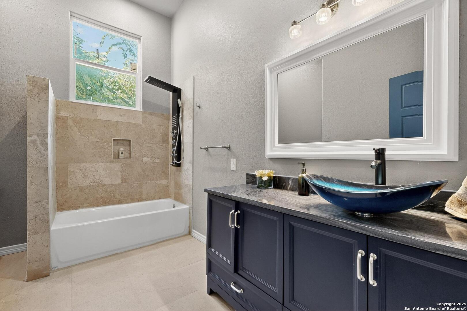 305 N Spruce San Antonio TX 78203