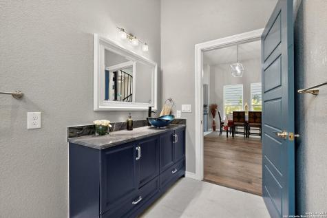 305 N Spruce San Antonio TX 78203