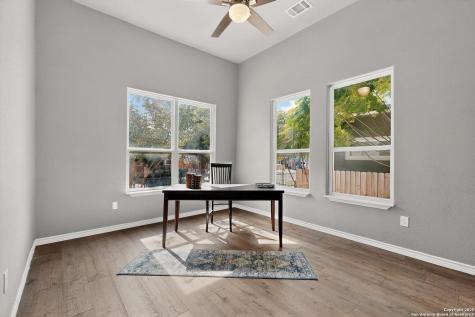 305 N Spruce San Antonio TX 78203