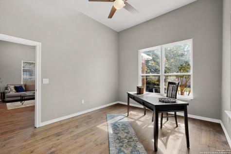 305 N Spruce San Antonio TX 78203