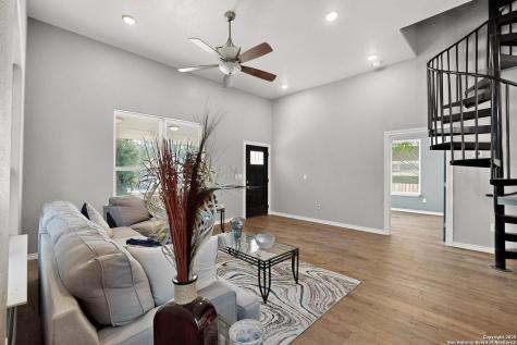 305 N Spruce San Antonio TX 78203