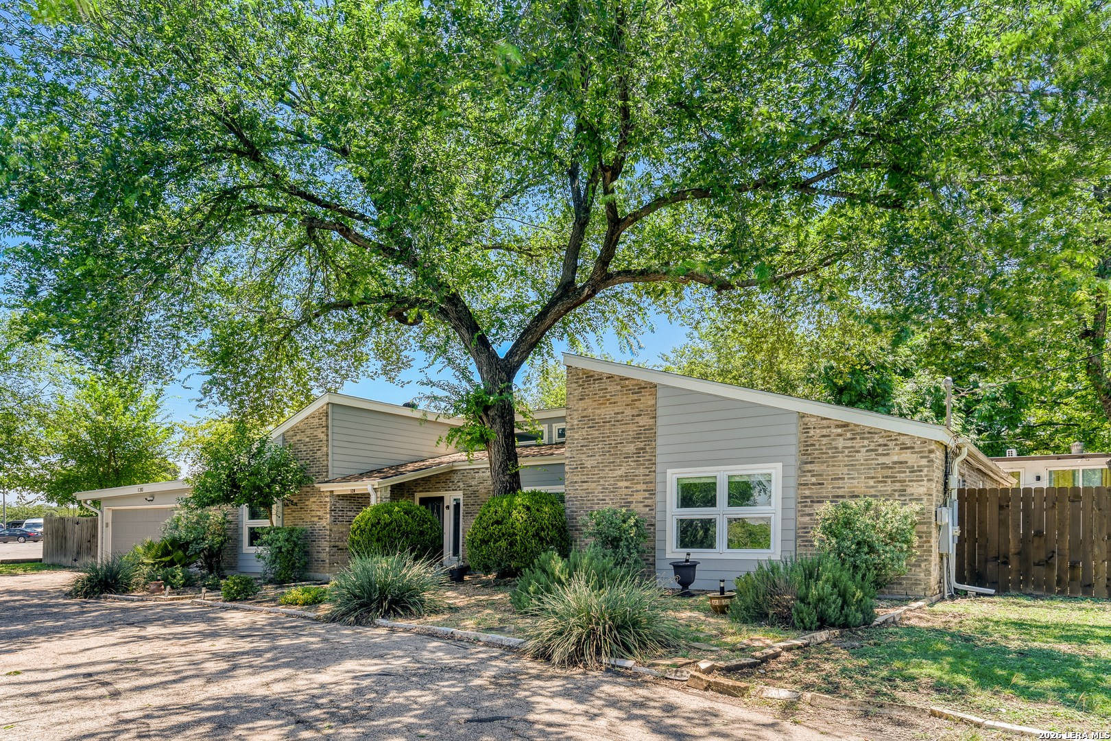 120 S Winston Lane San Antonio TX 78213