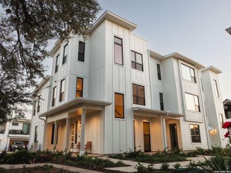 543 Mcmonigal Place San Antonio TX 78210