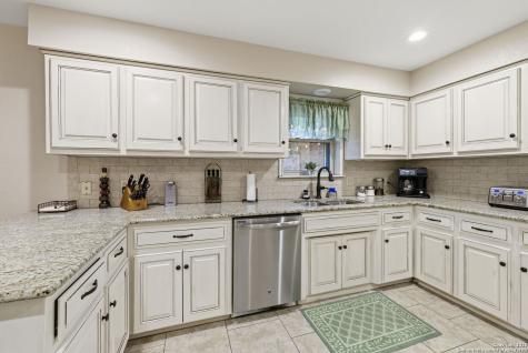 118 Timber Lane Kerrville TX 78028