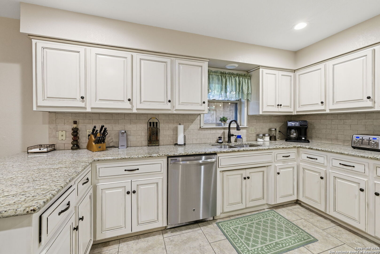 118 Timber Lane Kerrville TX 78028