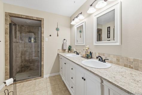118 Timber Lane Kerrville TX 78028