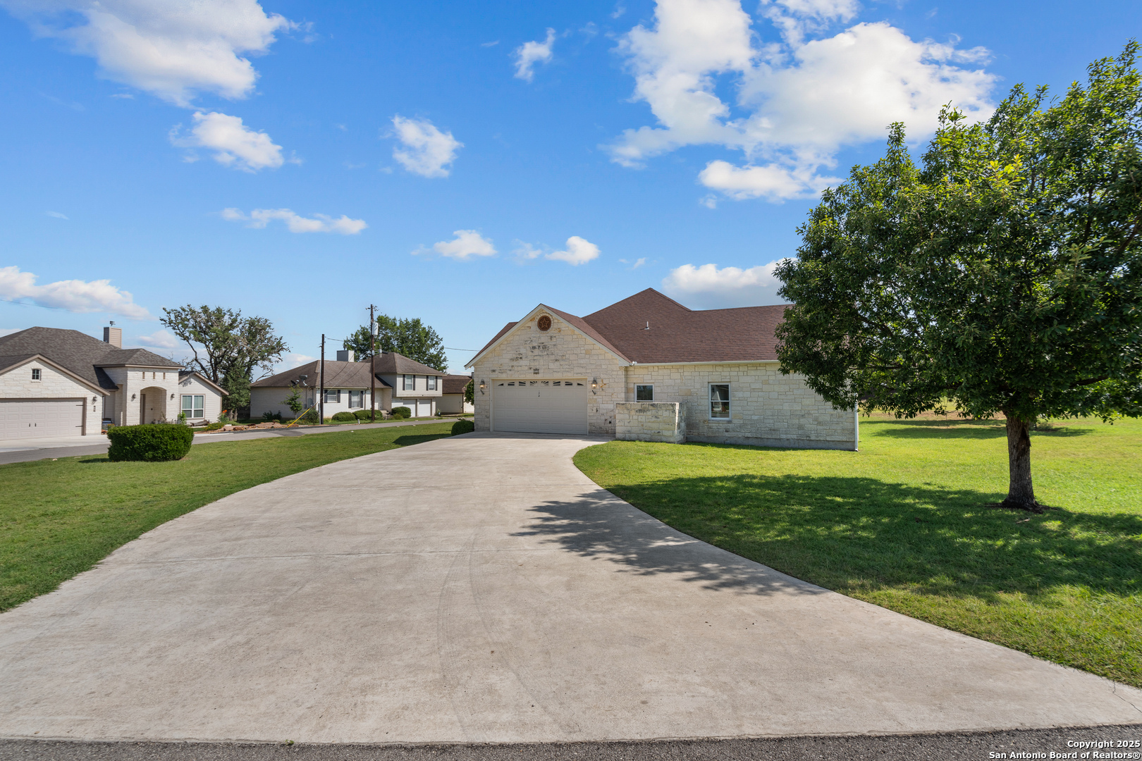 174 Edgewood Circle Bandera TX 78003