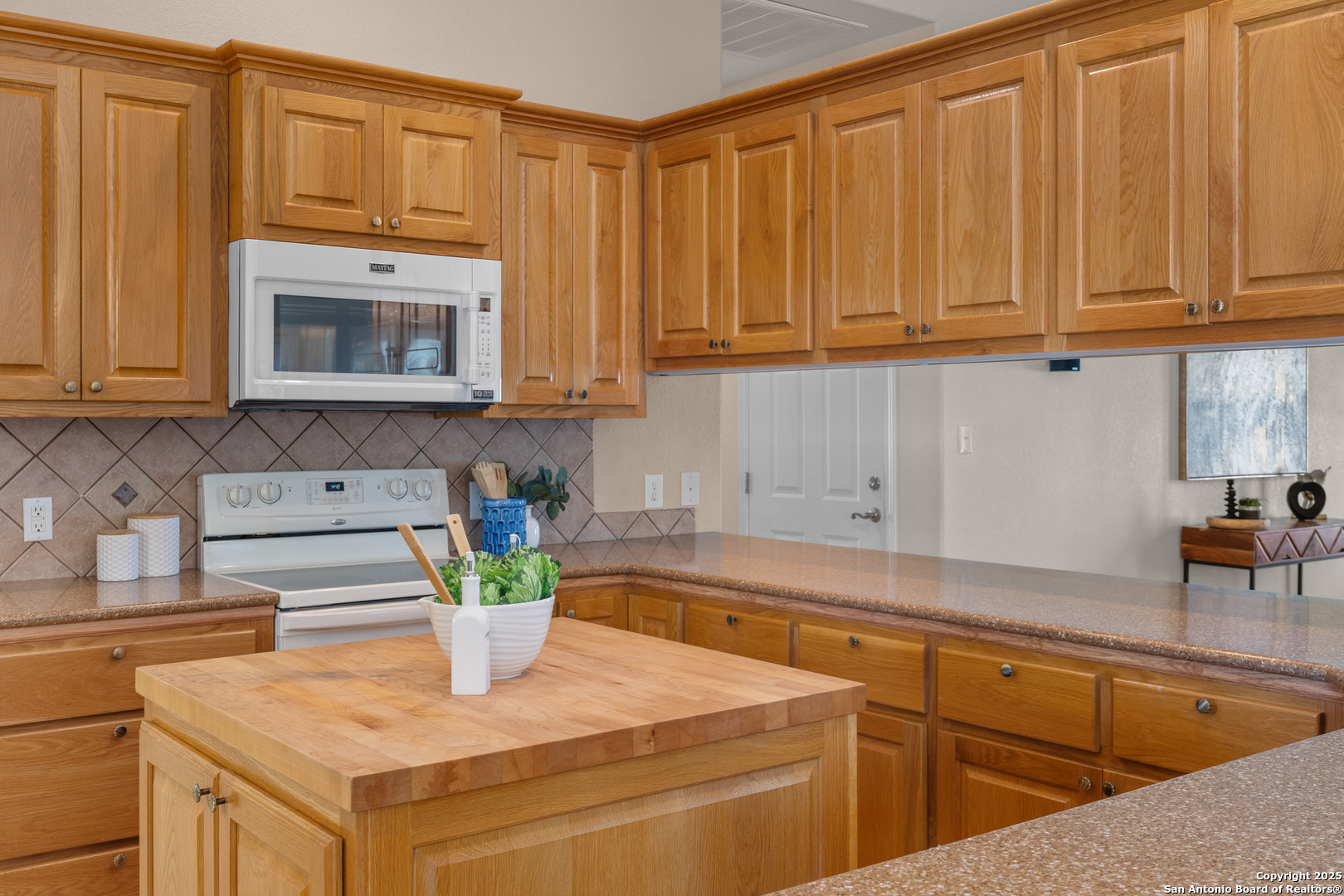 174 Edgewood Circle Bandera TX 78003