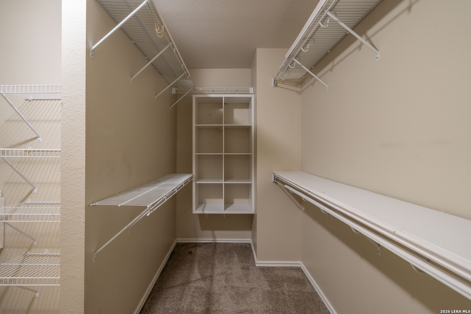 2047 Walsbrook San Antonio TX 78260