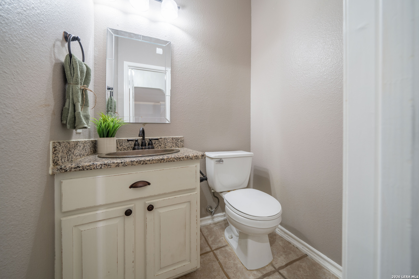 2047 Walsbrook San Antonio TX 78260