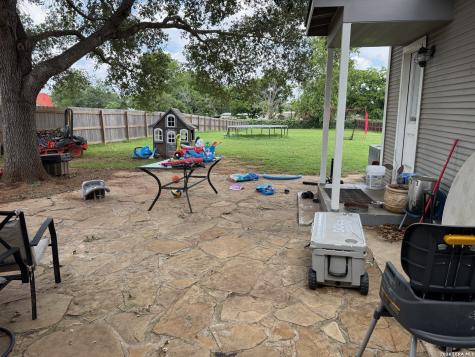 109 E Mayer Street Stockdale TX 78160