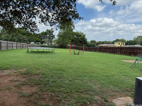 109 E Mayer Street Stockdale TX 78160