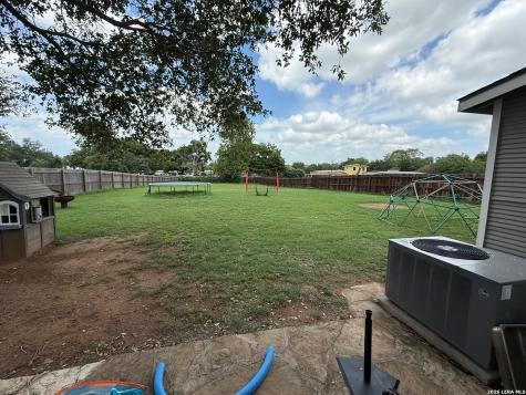 109 E Mayer Street Stockdale TX 78160