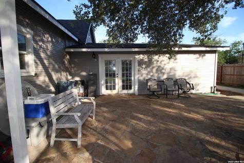 109 E Mayer Street Stockdale TX 78160