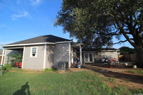 109 E Mayer Street Stockdale TX 78160