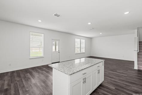 1210 Los Mochis Avenue Converse TX 78109