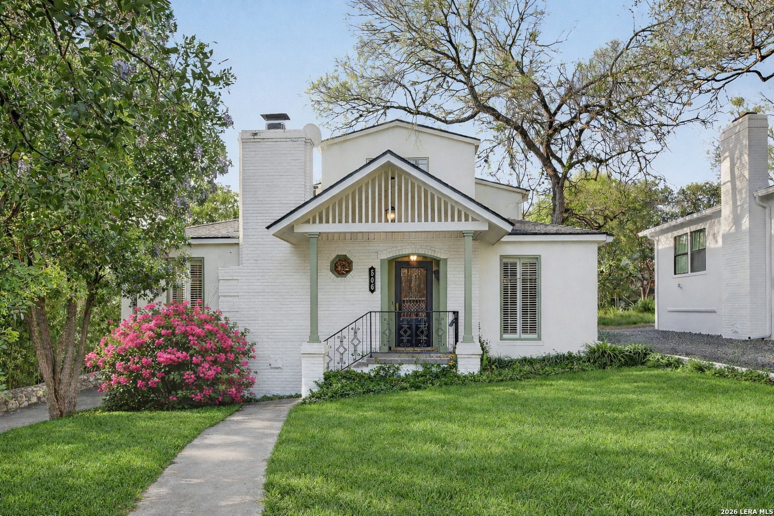 506 Castano Alamo Heights TX 78209