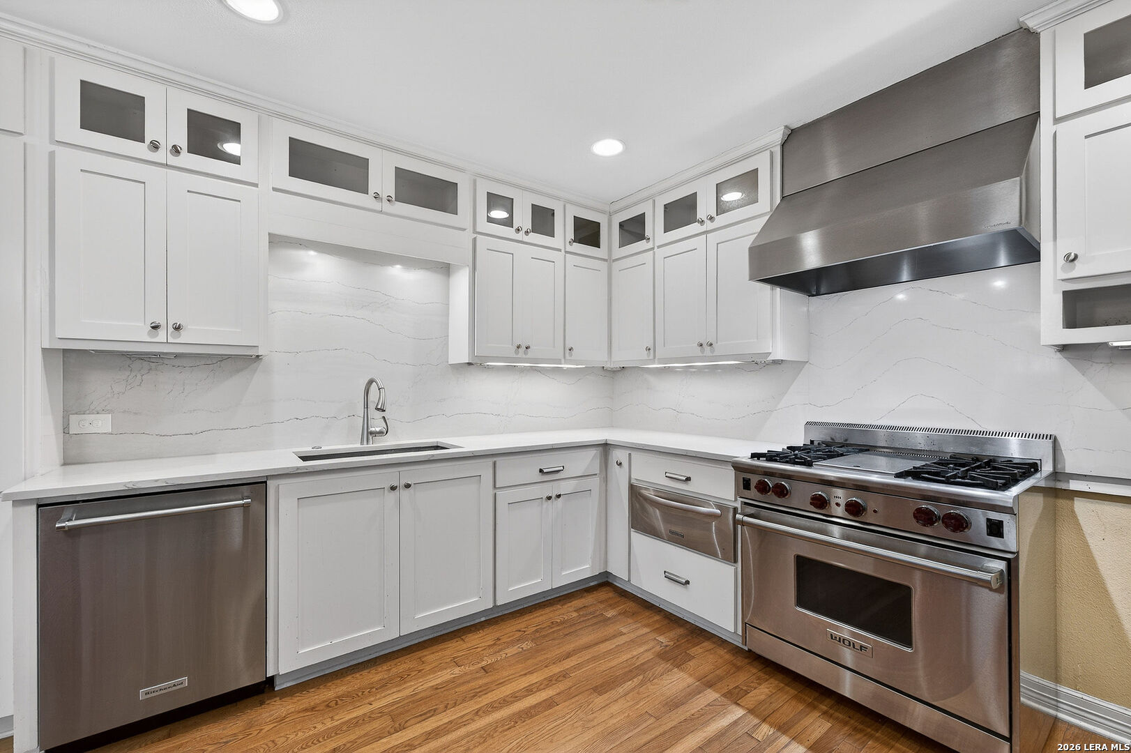 506 Castano Alamo Heights TX 78209