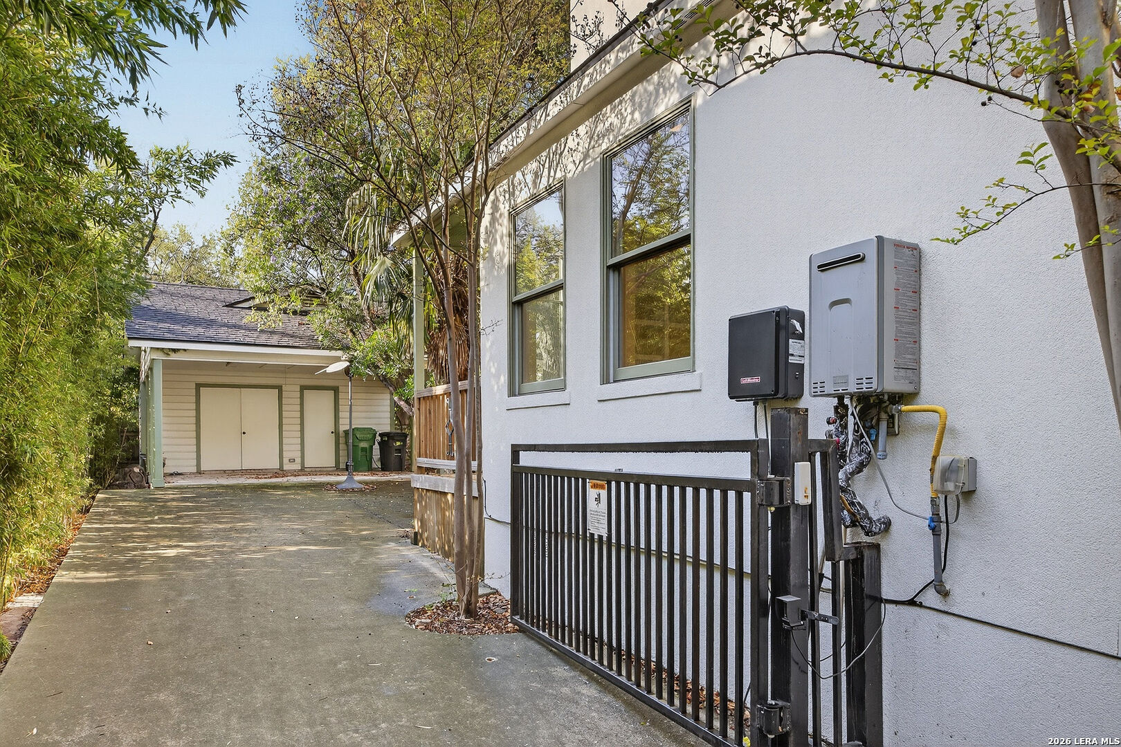 506 Castano Alamo Heights TX 78209