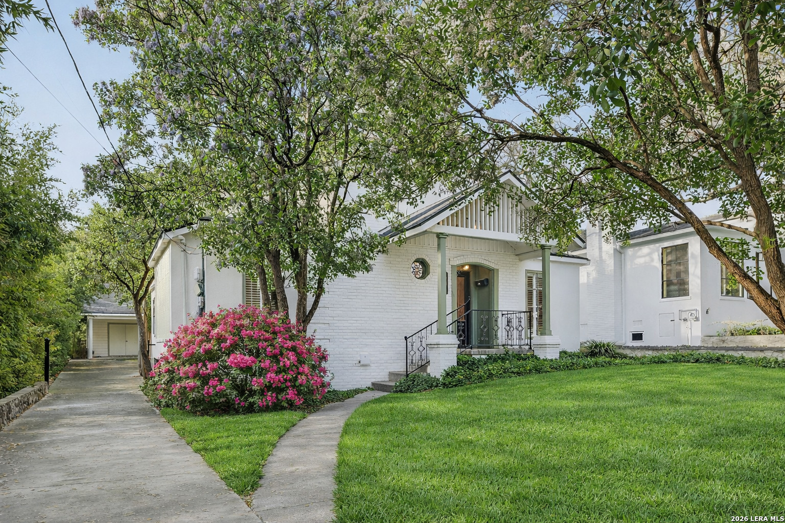 506 Castano Alamo Heights TX 78209