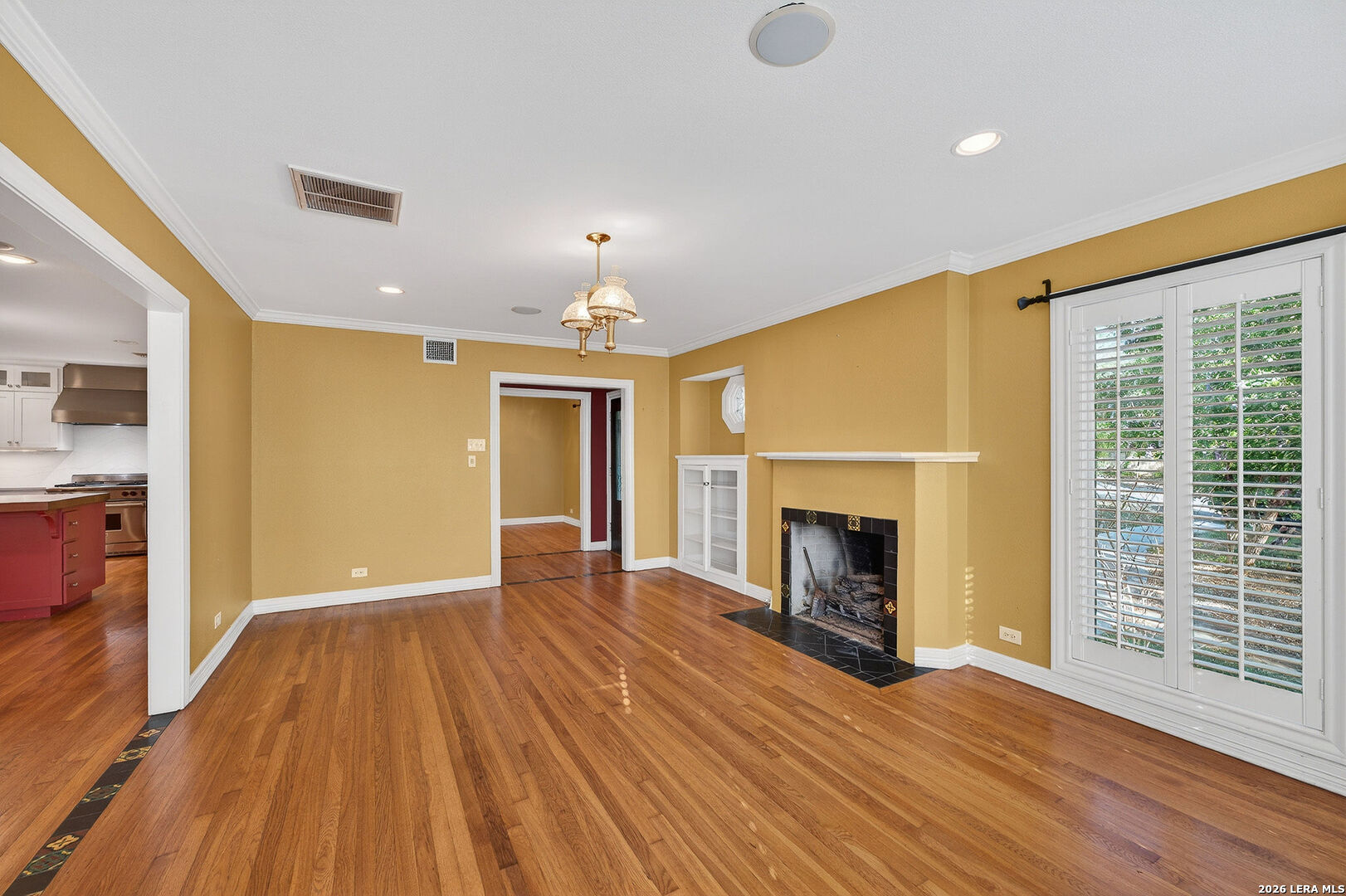 506 Castano Alamo Heights TX 78209
