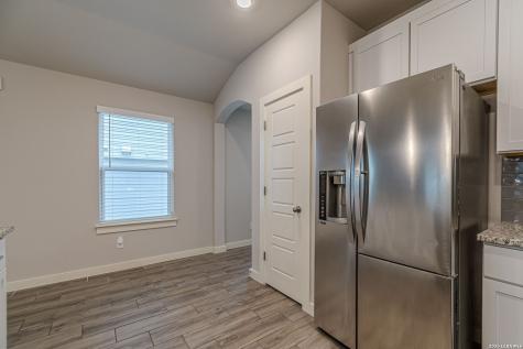 716 Fort Leonard San Antonio TX 78245