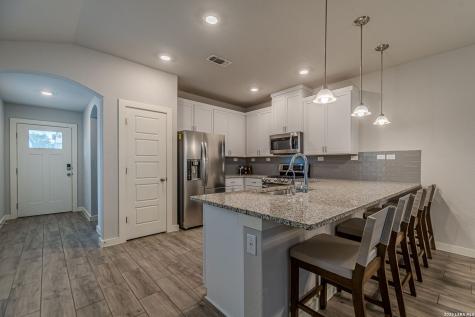 716 Fort Leonard San Antonio TX 78245