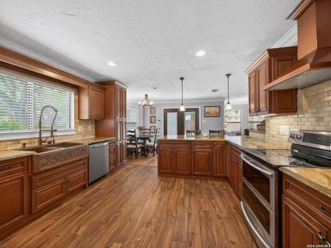 3535 Elk Cliff Pass Drive San Antonio TX 78247