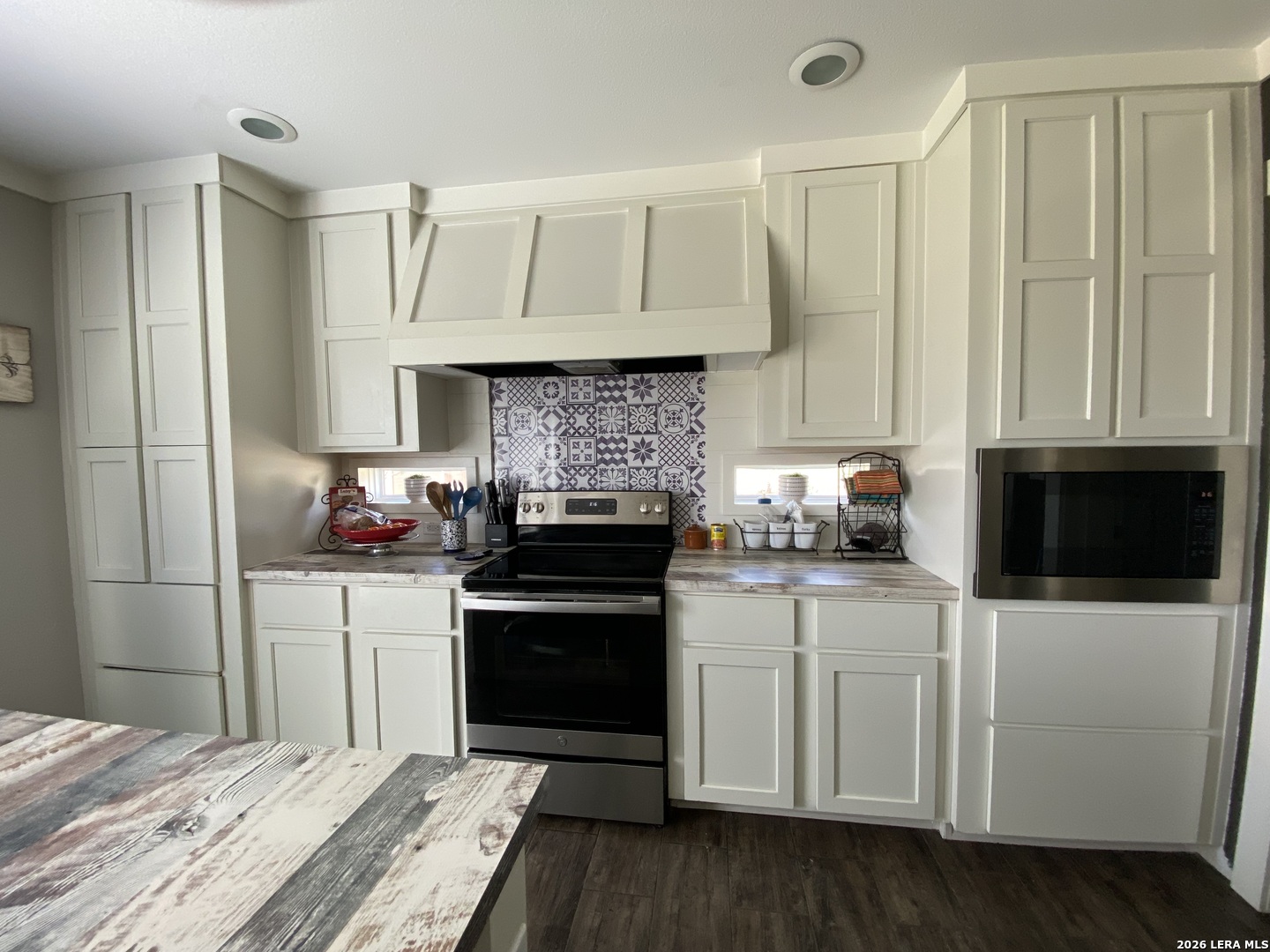 316 County Road 775 Devine TX 78016