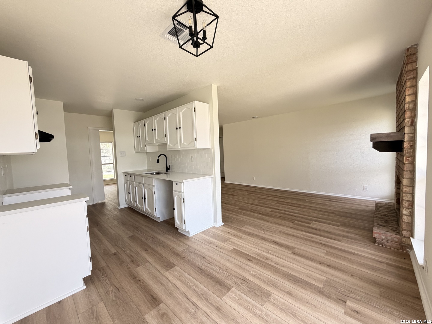 637 Jamie Sue Drive Converse TX 78109