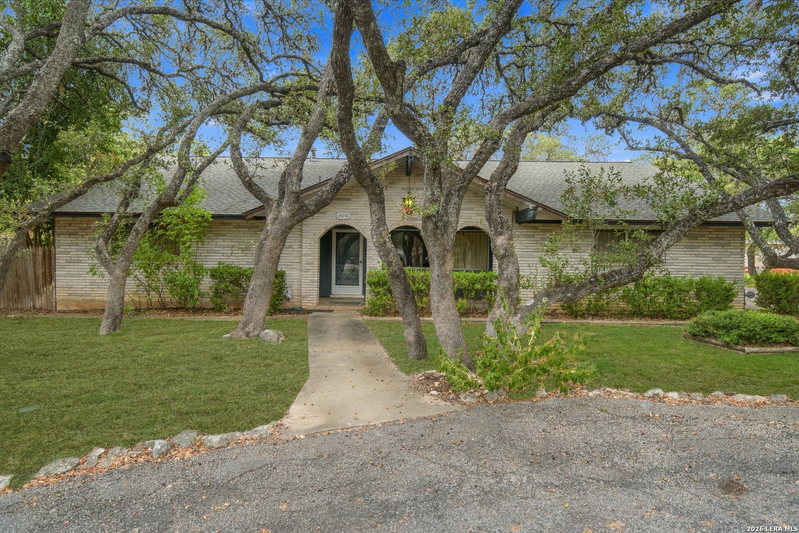 308 Meadowbrook Drive Hollywood Park TX 78232
