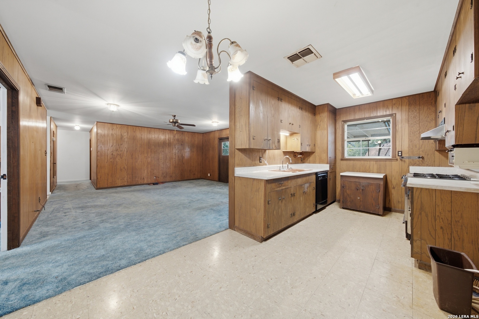 308 Meadowbrook Drive Hollywood Park TX 78232