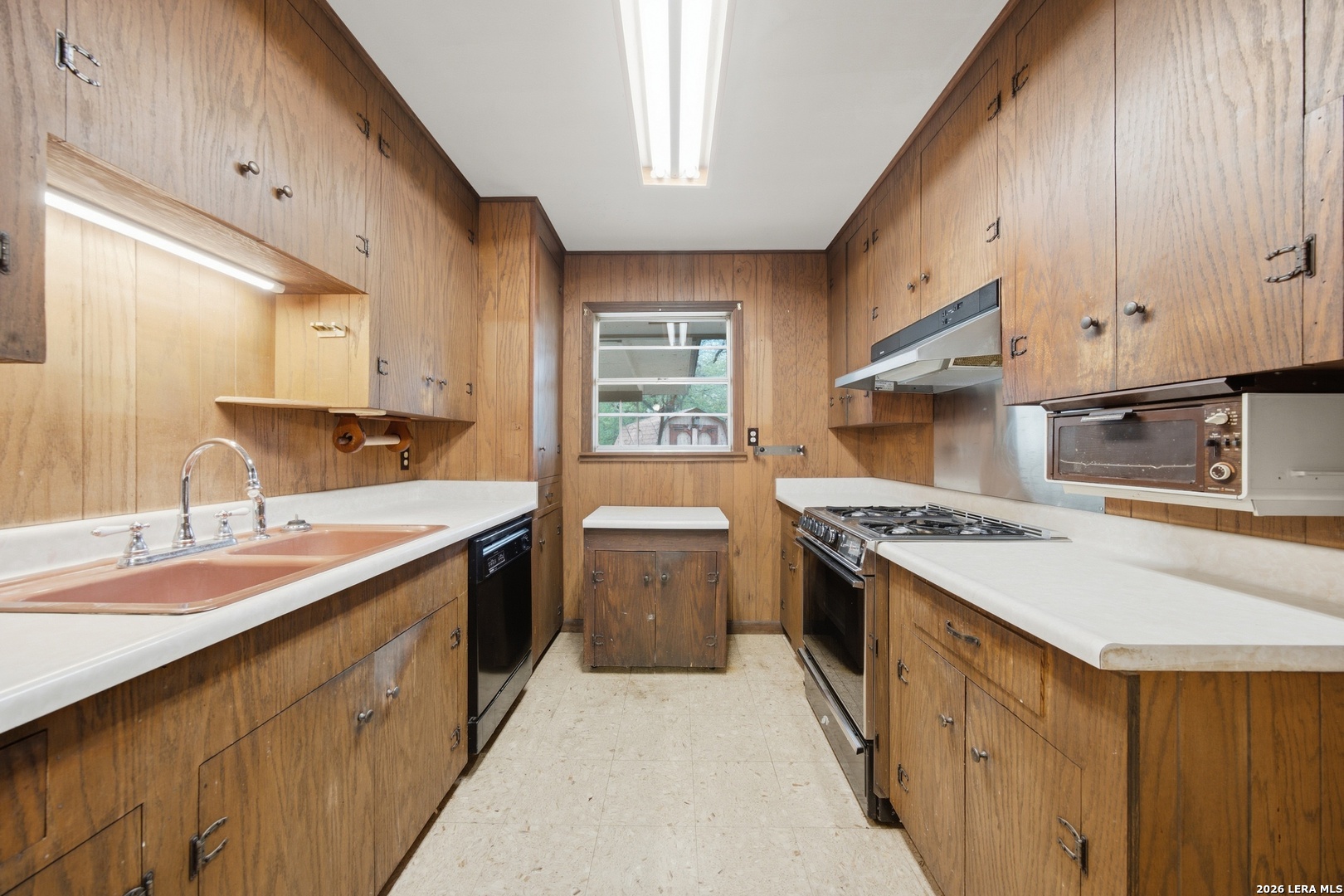308 Meadowbrook Drive Hollywood Park TX 78232