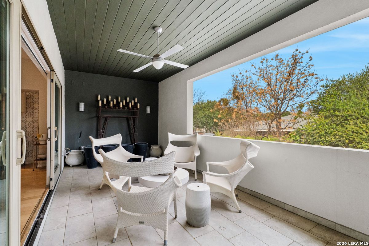 215 Annie#b San Antonio TX 78212