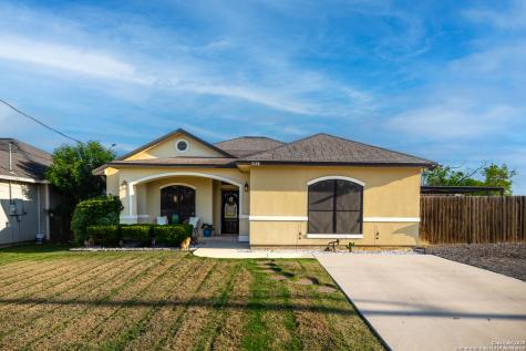 1038 Avenue H Poteet TX 78065