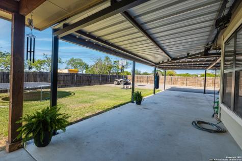 1038 Avenue H Poteet TX 78065