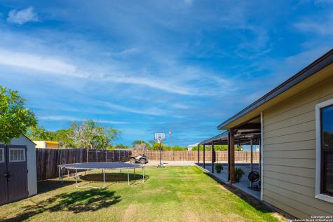 1038 Avenue H Poteet TX 78065