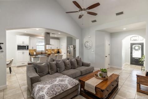 1038 Avenue H Poteet TX 78065