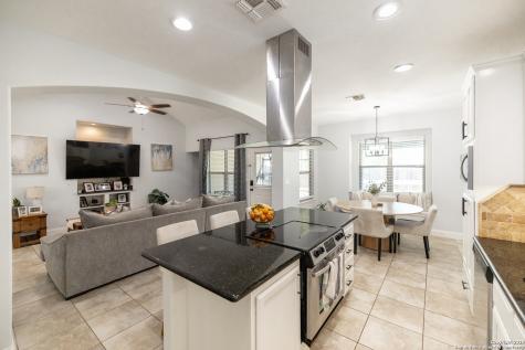 1038 Avenue H Poteet TX 78065