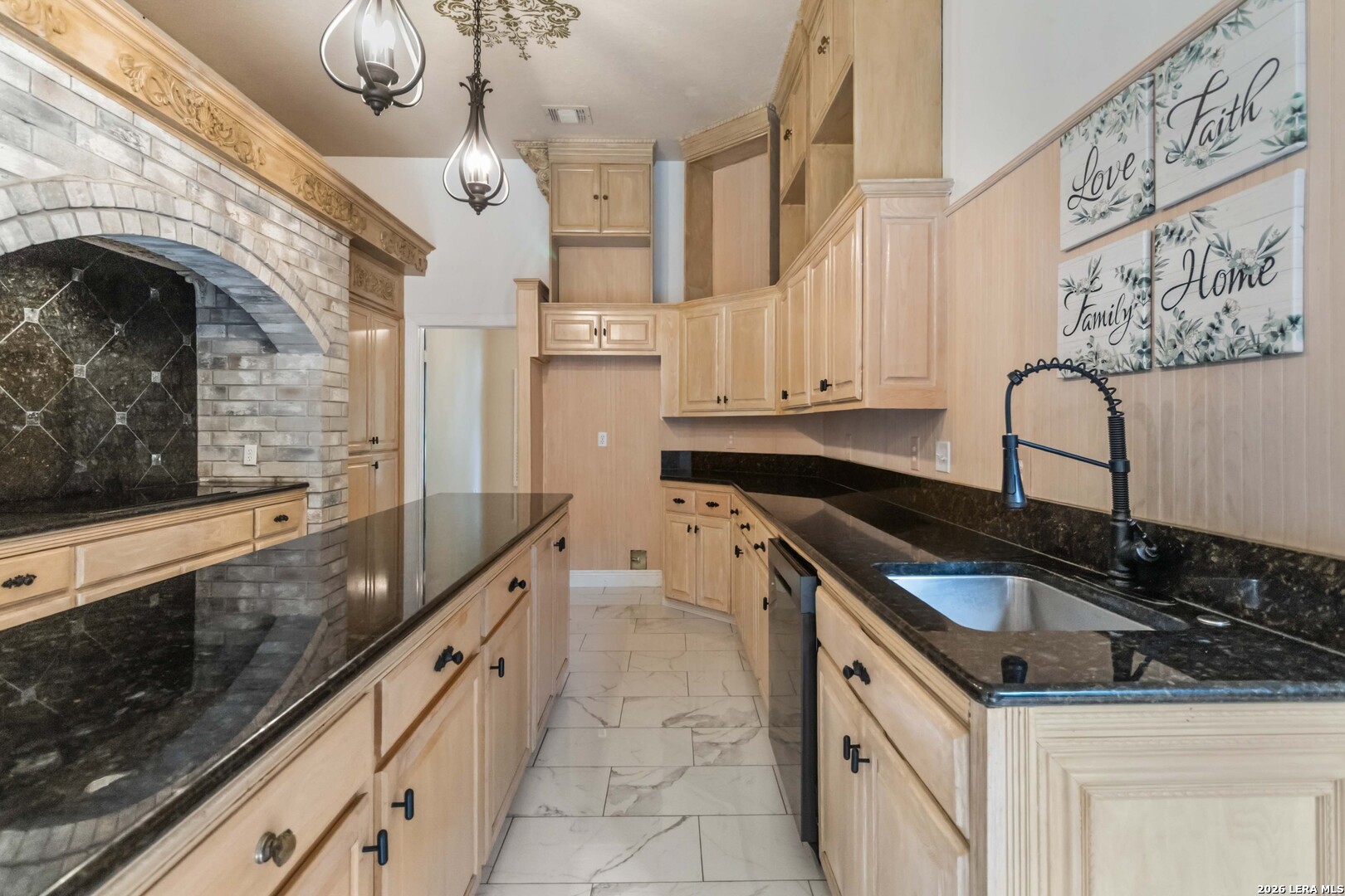 519 Mission Viejo San Antonio TX 78232